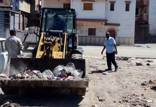 تحرير ١٨ محضر ضد بعض المخابز البلدية ورفع ١٦٠ طن تراكمات بمركز ومدينة المحمودية .