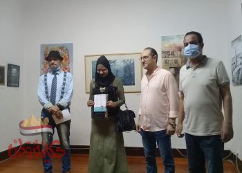 تكريم الفنانين المشاركين بمعرض روائع عربية الدولي الثاني