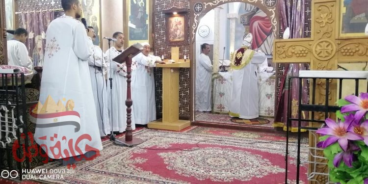 بالصور.. نرصد فرحة اقباط الرقاقنة بجرجا بفتح الكنائس بعد كورونا
