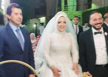 وزير الشباب والرياضه يشهد زفاف النائبه مى محمود