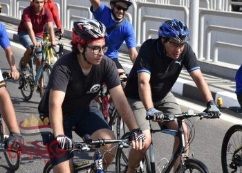 “اشرف صبحى” يشارك ٥٠٠ متسابق من الشباب في ماراثون الدراجات الهوائية