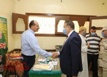 محافظ المنوفية يتفقد مقار اللجان الانتخابية بمركز ومدينة الشهداء