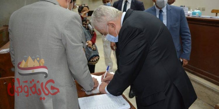 وزير التربية والتعليم يدلي بصوته في انتخابات مجلس الشيوخ