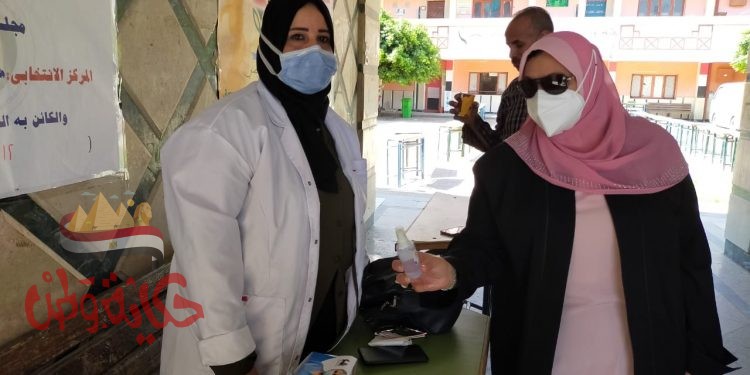 وكيل وزارة الصحة بالفيوم تتابع سير انتخابات مجلس الشيوخ