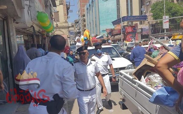 مدير أمن الغربية يشن هجوماً على أشغالات الباعة الجائلين وإعاقة الطريق بالغربيه
