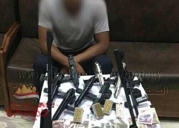 ضبط أحد المتهمين بالبحيرة وبحوزته أسلحة نارية وذخائر بدون ترخيص بقصد الإتجار