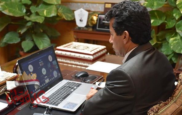 وزير الشباب : يلتقي مع ممثلي أندية الفتاة بمراكز الشباب