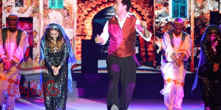 بالصور .. خالد جلال يشهد العرض المسرحى “سيد درويش” على مسرح البالون