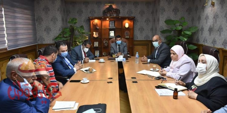 "صبحى " يلتقي باللجنة المنظمة لبطولة العالم لليد