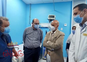 وكيل وزارة الصحة بالشرقية يتفقد سير العمل بمستشفي الزقازيق العام بحضور لجنة من الهيئة الدولية لصحة الأسرة