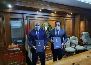 وزير التعليم العالي: تخصيص بحق الانتفاع مساحة 1000 فدان لكل جامعة مصرية ومن 5 - 10 فدان لكل خريج