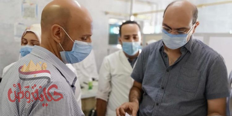 وكيل وزارة الصحة بالشرقية يفاجئ مستشفي الصالحية المركزي