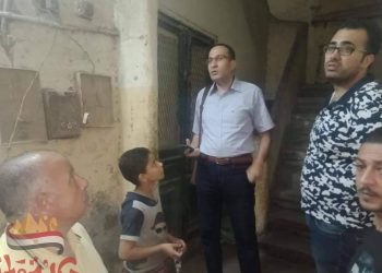 انهيار بلكونه منزل قديم دون وقوع اصابات بالمحلة