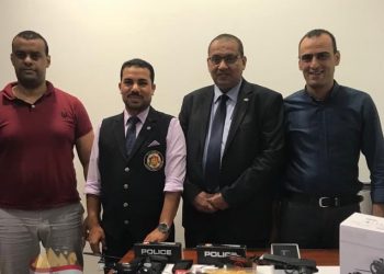 ضبط أسلحة وذخائر وأجهزة تتبع وتجسس عالية الدقة بمطار برج العرب