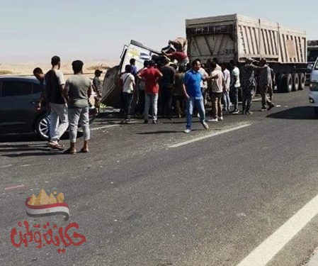 أنقلاب شاحنة بطريق السخنة وأصابة أحد راكبيها