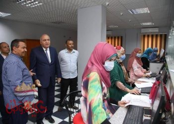 محافظ قنا يتابع سير العمل بالمركز التكنولوجى بمدينة قفط