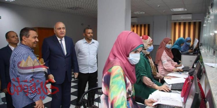 محافظ قنا يتابع سير العمل بالمركز التكنولوجى بمدينة قفط