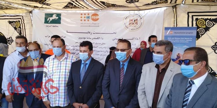 وصول وزير الرياضة إلى العاشر من رمضان لافتتاح معرض “الوافدات السوريات