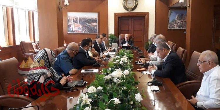 محافظ بورسعيد يستعرض المخطط التفصيلى لمشروع مول الفرما ببورسعيد