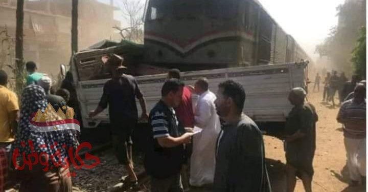 إصطدام سيارة نصف نقل بقطار بالمنوفية