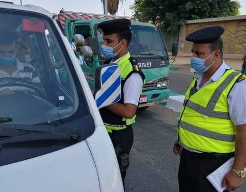 تغريم 59 سائق لعدم الإلتزام بإرتداء الكمامة الواقية لمواجهة فيروس كورونا المستجد