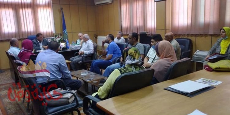 قيادات الزراعة والبيئة بالبحيرة يجتمعان لمنع ظاهرة السحابة السوداء بمراكز المحافظة