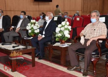 محافظ بورسعيد يستعرض المخطط التفصيلى للموقع الجديد لمنفذ ٣٠ يونيو