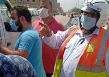 محافظ المنوفية :استمرار المرور والحملات المفاجئة علي موقف السيارات بقويسنا