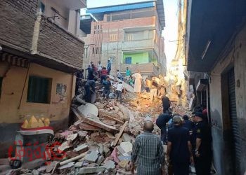 عاجل .. ارتفاع حصيلة الضحاية لـ 8 بعد استخراج 4 جثث جدد من اسفل انقاض منزل المحلة المنهار