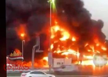 عاجل …..حريق الان بحانب مركز سالم بإمارة ⁧‫عجمان‬⁩