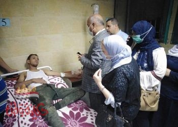 وكيل صحة الغربيه. يتابع مصابي انهيار منزل الرجبيه بالمحله الكبري