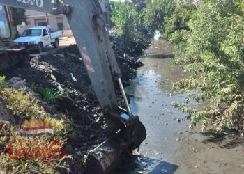 تطهير الترع والمصارف بقرية بسنتواي بأبوحمص