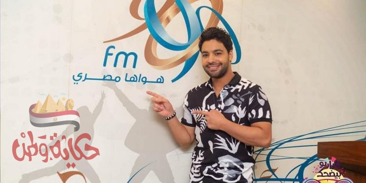 أحمد جمال لفاطمة مصطفي عل ٩٠٩٠ : أهدي أغنية من غير مجاملة لكل بنات مصر