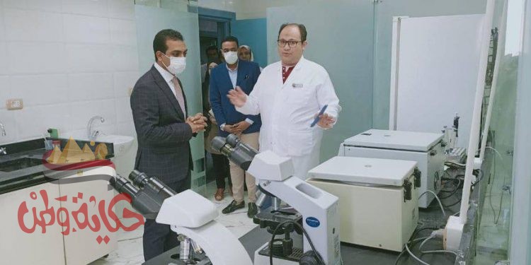 حازم عمر يتفقد مركز الأورام ويتابع الأعمال الإنشائية بالمبنى الملحق