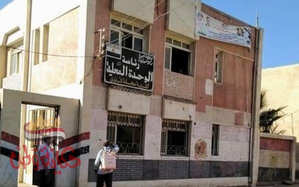 فض الأسواق ورش وتعقيم المنشآت الحيوية بمركز ومدينة شبراخيت .