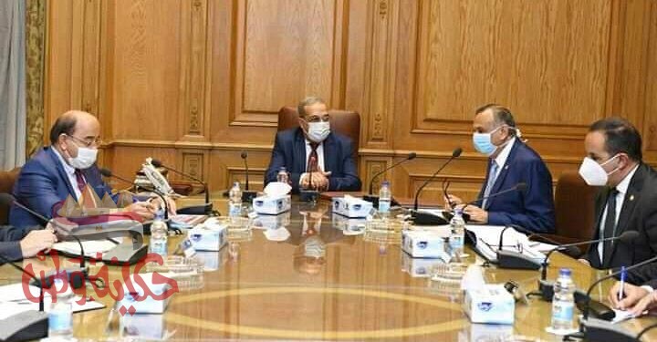 وزير الدولة للإنتاج الحربي” يطلع على إمكانيات 6 شركات والأكاديمية المصرية للهندسة والتكنولوجيا المتقدمة