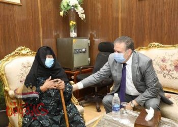 بالصور : أعانة عاجلة واستقبال عجوز أشمون في ديوان عام محافظة المنوفية