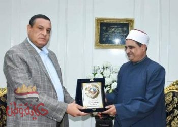 محافظ البحيرة يكرم وكيل وزارة الأوقاف السابق ويستقبل وكيل الوزارة الجديد .