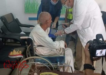 نقل عم إبراهيم من الشارع إلى دار إيواء بسمة بالشرقية