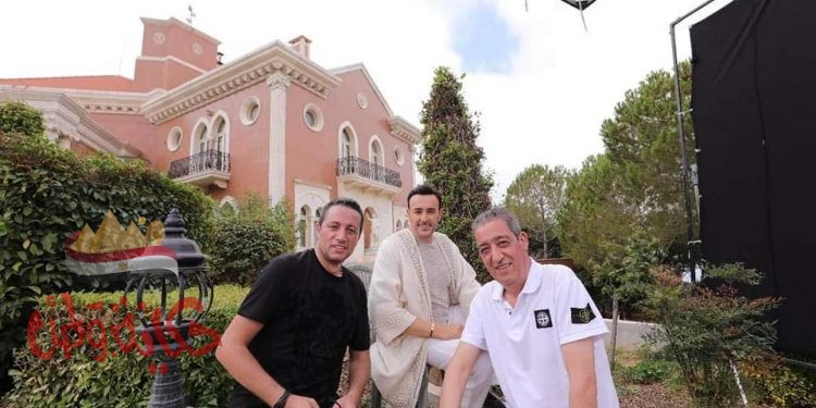 “جريدة الرجل الثاني” كليب جديد ل صابر الرباعي والموسيقار طلال ونزار قباني