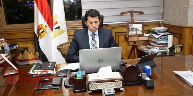 “صبحى” يُشكل اللجنة العليا للرياضة النسائية