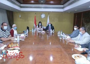 وزيرا النقل والتعاون الدولي يبحثان موقف عدد من مشروعات النقل الممولة من البنوك الدولية