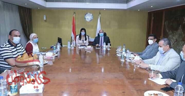 وزيرا النقل والتعاون الدولي يبحثان موقف عدد من مشروعات النقل الممولة من البنوك الدولية