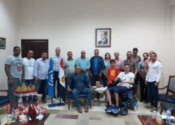 ” ولاء حافظ” يلتقى السباحين المشاركين فى يوم السلام العالمي بالصالة المغطاة الرياضية بالإسماعيلية