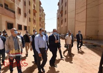“مدبولى” يكلف بتوفير سكن بديل لساكنى العشوائيات على ألا يتم إخلاء المناطق العشوائية إلا بعد إقامة مساكن جديدة