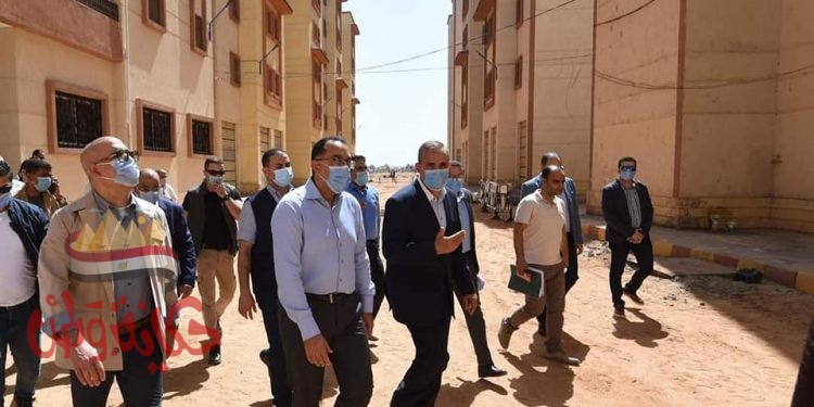 “مدبولى” يكلف بتوفير سكن بديل لساكنى العشوائيات على ألا يتم إخلاء المناطق العشوائية إلا بعد إقامة مساكن جديدة