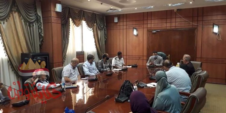 عمرو عثمان :يعقد اجتماعا مع لجنة مراجعة تراخيص البناء