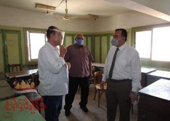 مدير تعليم المنوفية يتفقد ديوان المديرية للإطمئنان على أتباع الإجراءات الإحترازية