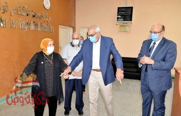 رئيس جامعة المنصورة يتفقد التجهيزات النهائية لمركز ذوى الإعاقة
