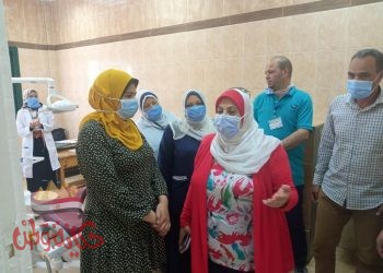 عباس تتابع عمل مبادرة الكشف عن الأمراض المزمنةوالقافلة الطبية بالفيوم الجديدة